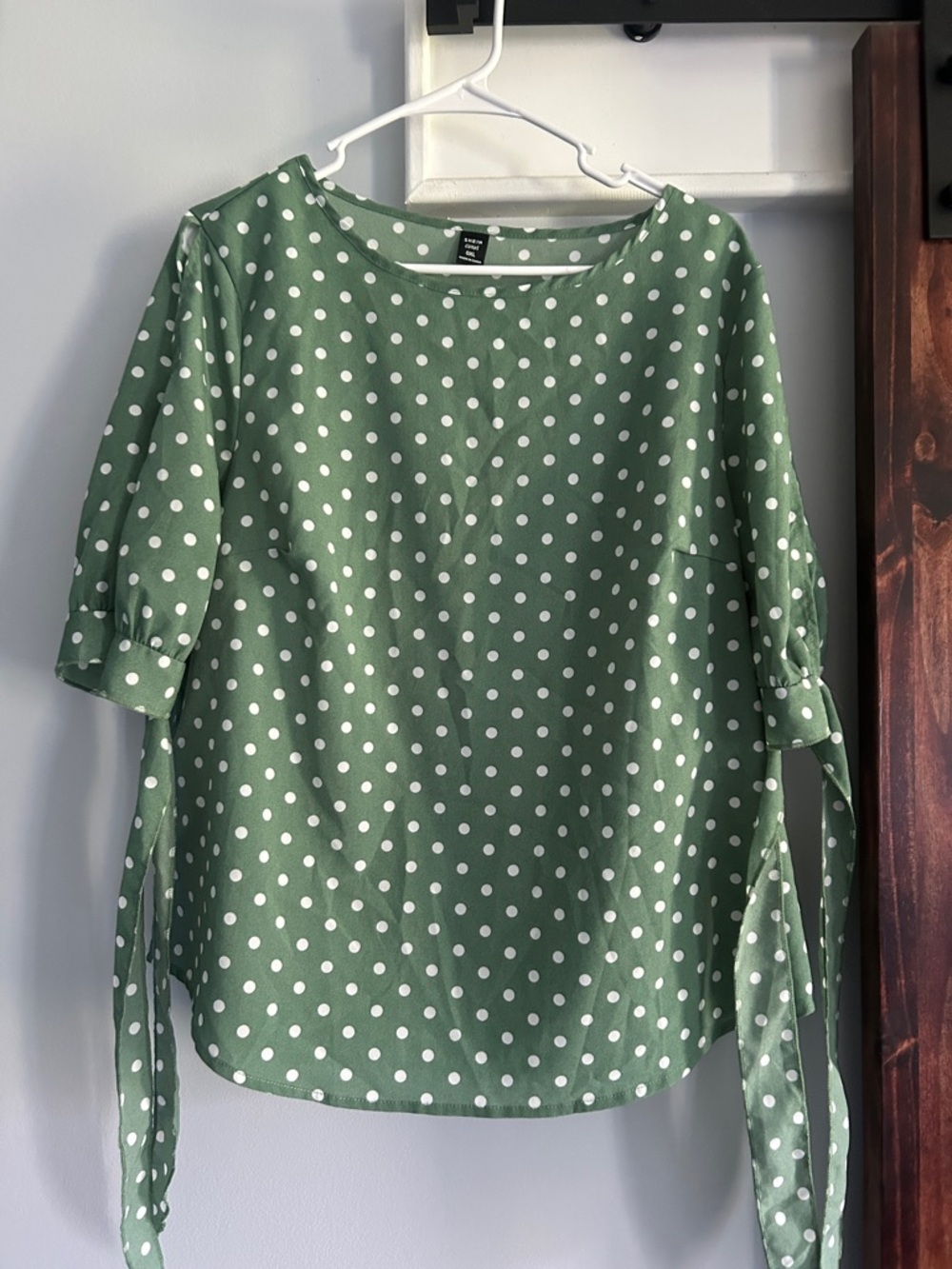 SHEIN Green Polka Dot Tie-Sleeve Blouse